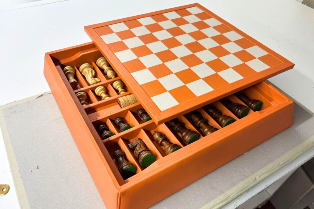 tablero-de-ajedrez-piel-emabalaje-de-lujo